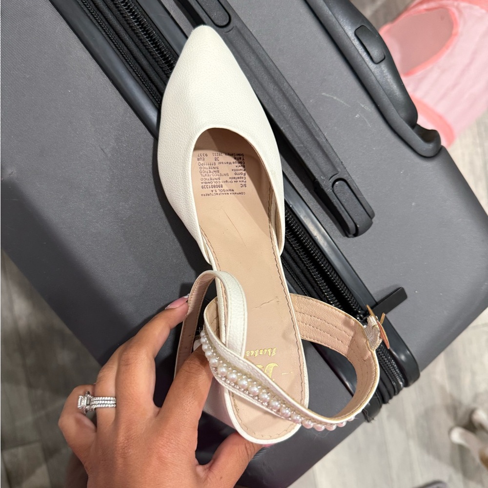Chic Cream Block Heel Sandals - Picture 2 of 2